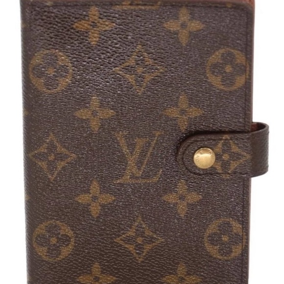 Louis Vuitton Passport Holder Agenda Planner EUC - Picture 14 of 14